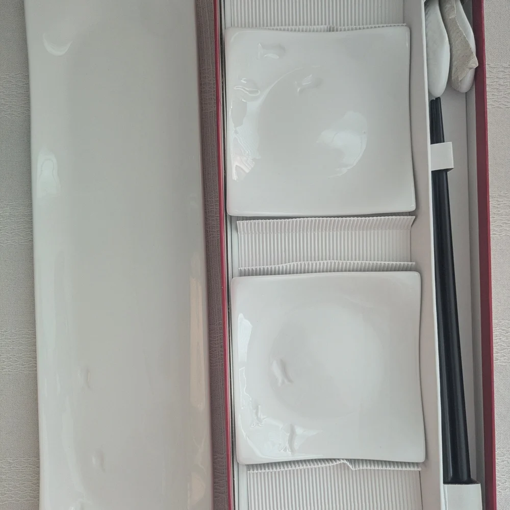 Crate&Barrel 8 Piece Sushi Set For Two - Brand New! 🍣🍤🍣🍤
